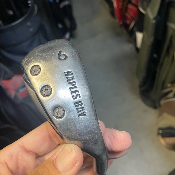 Naples Bay Hybrid Iron In RH / graphite shaft in regular flex - Picture 1 of 6